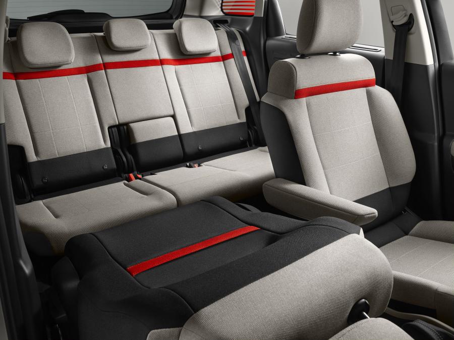 Интерьер Citroen C3 Aircross 2017 года  (WW) (фото 22 из 120)